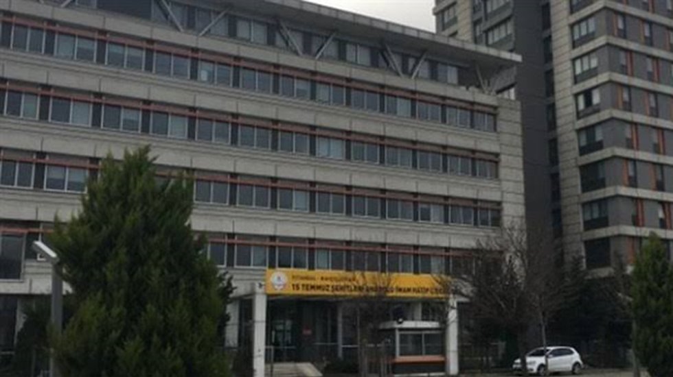 İmam Hatip Lisesi yurdunda kalan &ouml;ğrencilere &lsquo;Ensar baskısı&rsquo;