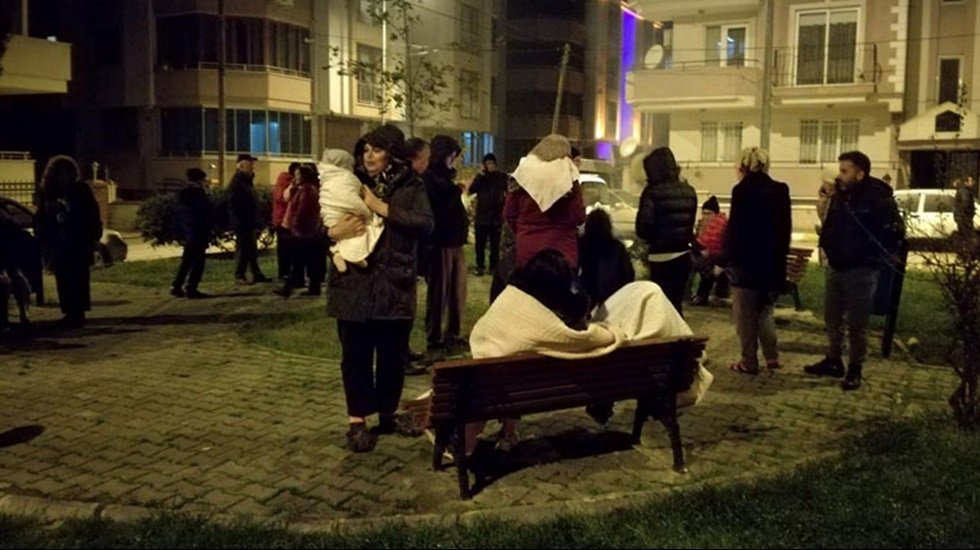 İstanbul&rsquo;da da hissedildi! Balıkesir&rsquo;de art 70 kere sallandı