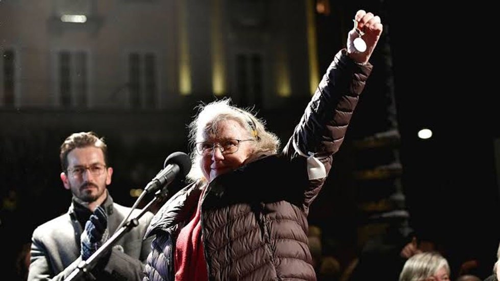 İsve&ccedil;li gazeteci Doctare Nobel madalyasını iade ediyor