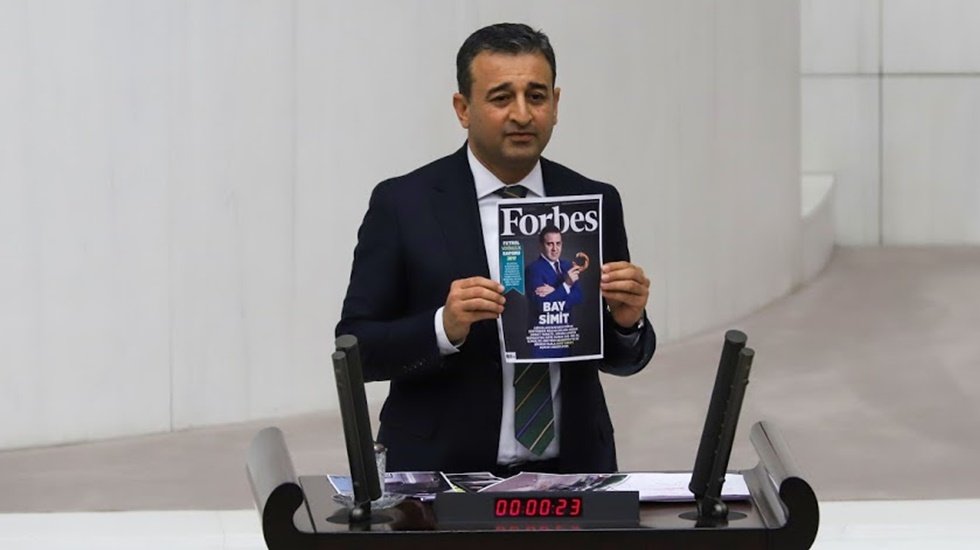 Bir kez de vatandaş yerine m&uuml;teahhitler fedak&acirc;rlık yapsın...