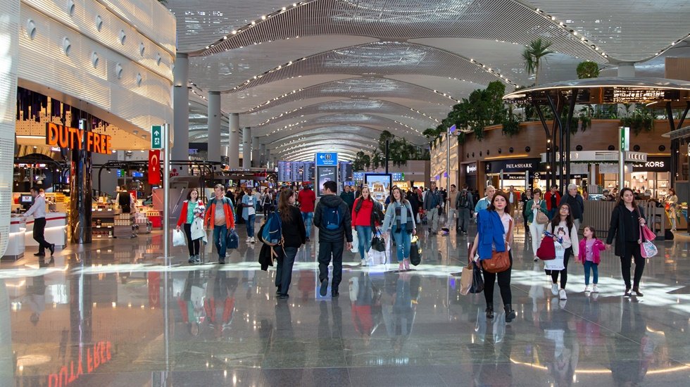 T&uuml;ketim &Ccedil;ılgınlığı: &lsquo;S&uuml;per Cuma&rsquo;nın alışveriş lideri T&uuml;rkler oldu