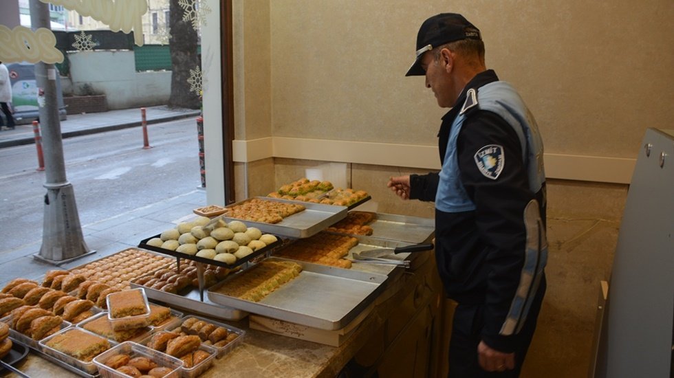 Yeni yıl &ouml;ncesi denetimler hız kesmeden s&uuml;r&uuml;yor
