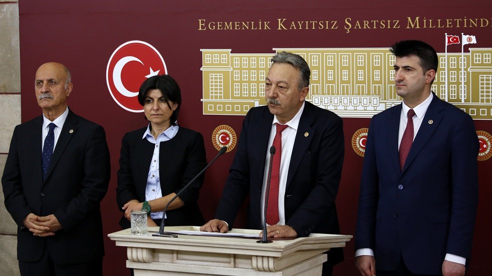 &lsquo;Yerli Malı ve Tutum Haftası&rsquo; m&uuml;fredata tekrar konulmalı