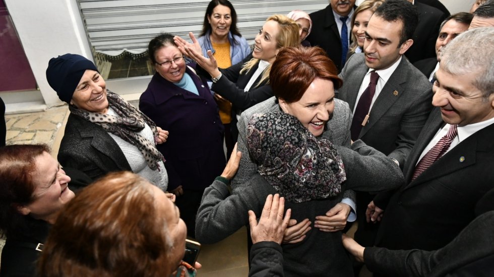 Akşener: Vatandaşımızın y&uuml;zde 64'&uuml; parlamenter sisteme d&ouml;nmek istiyor