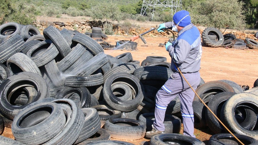 Atık ara&ccedil; lastikler ila&ccedil;landı
