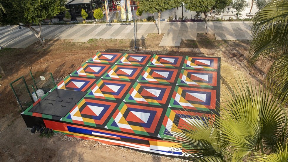B&uuml;y&uuml;kşehir&rsquo;in sanat ekibi Mersin&rsquo;i renklendiriyor