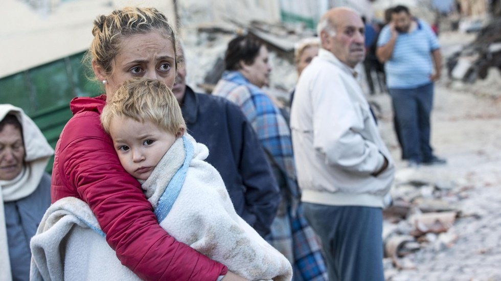 Deprem sonrasında uzman yardımı alınması büyük önem taşıyor. ..