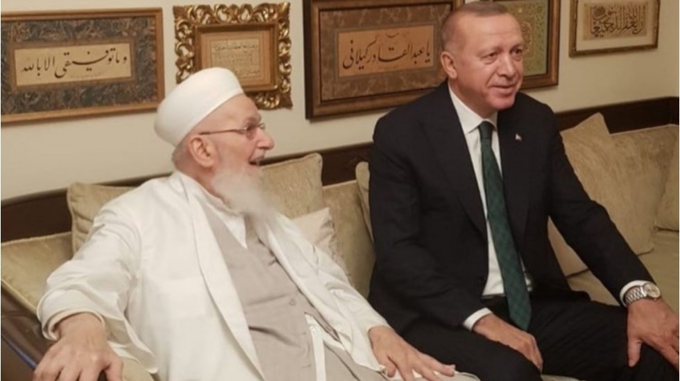 Alevi a&ccedil;ılımına b&ouml;yle tepki g&ouml;stermişler: Ahiretini yakma Tayyip Bey...