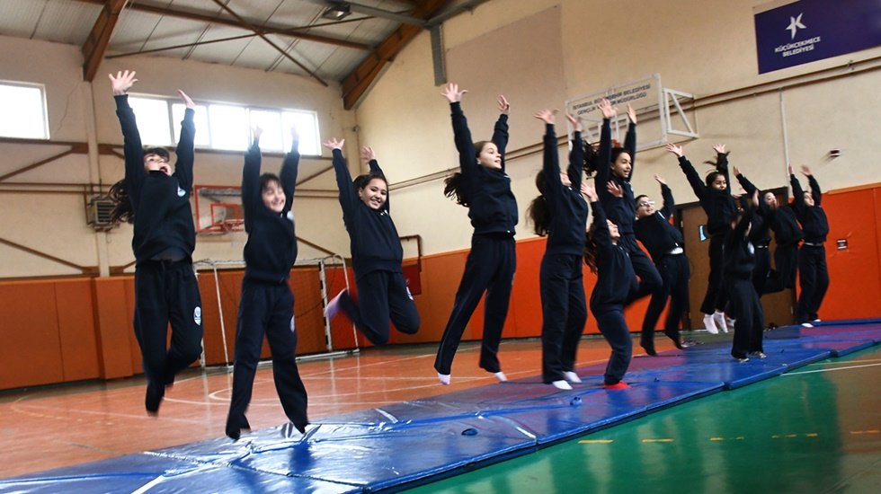Küçükçekmece’de ‘Kış Spor Okulları’ başladı