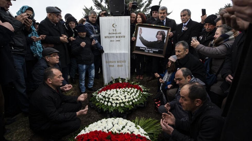 "Eşler de devlet mezarlığına defnedilsin" teklifi TBMM'de