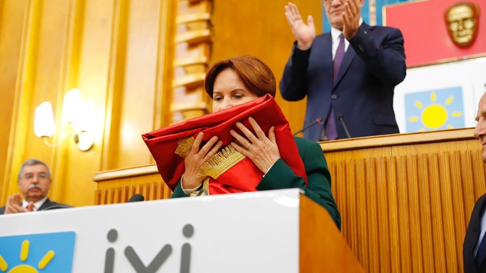 Akşener çok sert: "Gökkubbeyi alçakların başına yıkın"