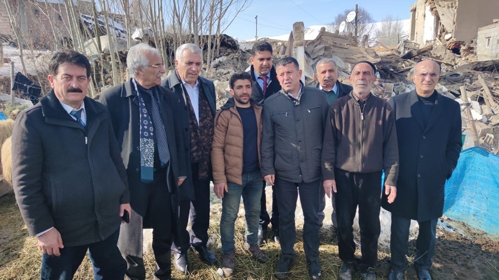 CHP&rsquo;li Ağbaba: &ldquo;Deprem b&ouml;lgesine acil &ccedil;adır ve hayvan &ccedil;adırı lazım&rdquo;