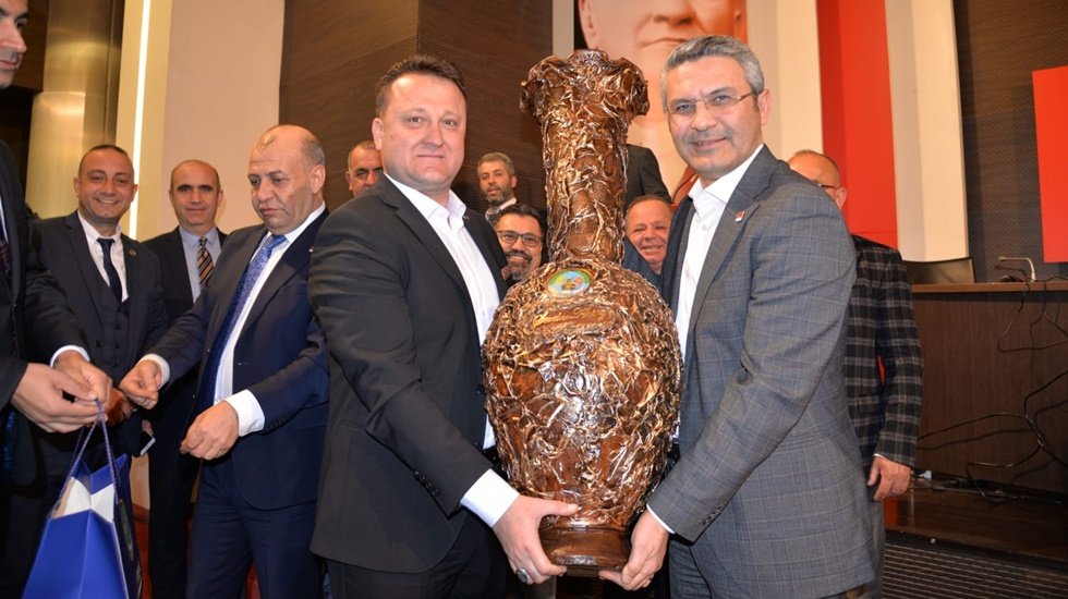 CHP Menemen İl&ccedil;e &Ouml;rg&uuml;t&uuml;&rsquo;nden Başkent turu...