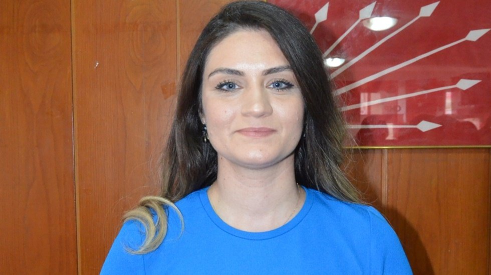 CHP Tarsus İl&ccedil;e Kadın Kollarının Yeni Başkanı Meryem Kır oldu