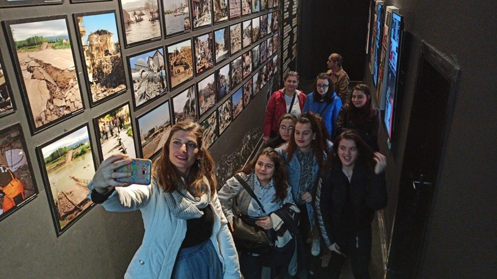 Deprem m&uuml;zesi &ouml;ğrencileri ağırlamaya devam ediyor