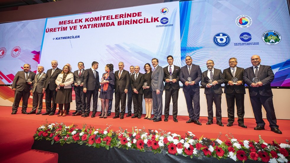 Ekonominin yıldızları &ouml;d&uuml;llerini aldı