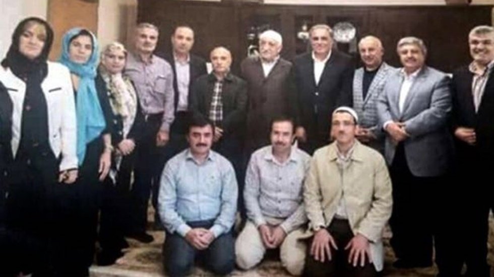 Fethullah G&uuml;len'le g&ouml;r&uuml;şen AKP'li o vekiller şimdi ne yapıyor?
