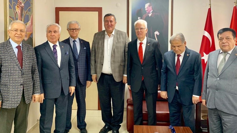 G&uuml;rer: &ldquo;Emeklinin ekmeği ile oynamayın&rdquo;