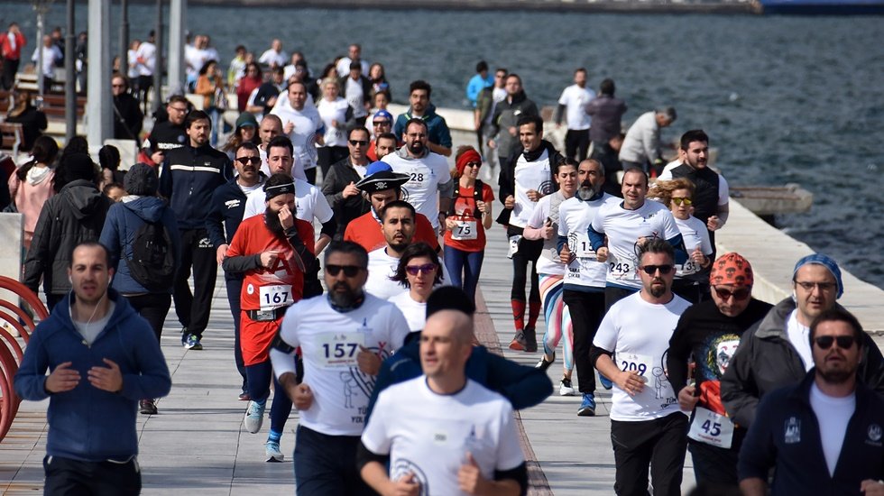 İzmirliler &lsquo;Sevdiğine Koş&rsquo;tu&hellip;