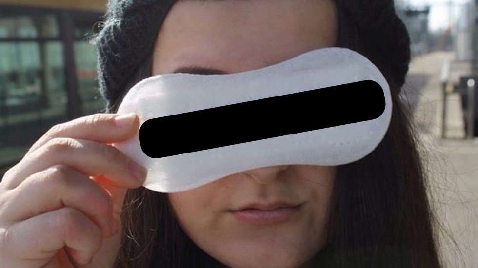 Lise &ouml;ğrencileri regl olmadıklarını kanıtlamak i&ccedil;in soyunmaya zorlandı