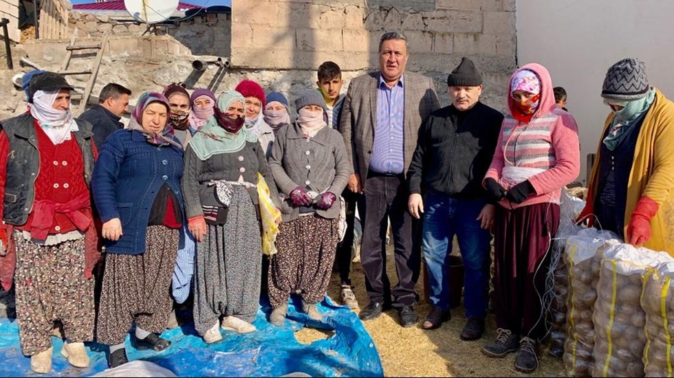 M&uuml;lteci kadınlara kooperatif&ccedil;ilik eğitimi veriliyor