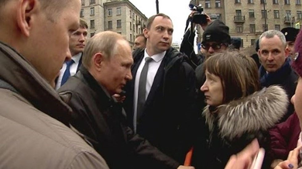 O soru karşısında Putin&rsquo;in utancından y&uuml;z&uuml;n&uuml;n kızardığı an