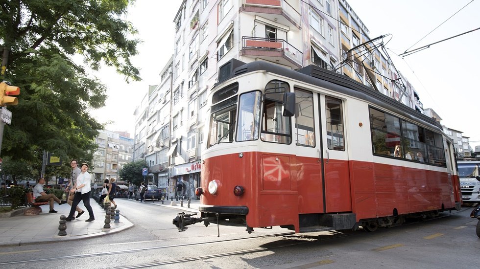 Sefer sayısı artırılan Kadıköy – Moda Tramvayı’nın yolcuları memnun
