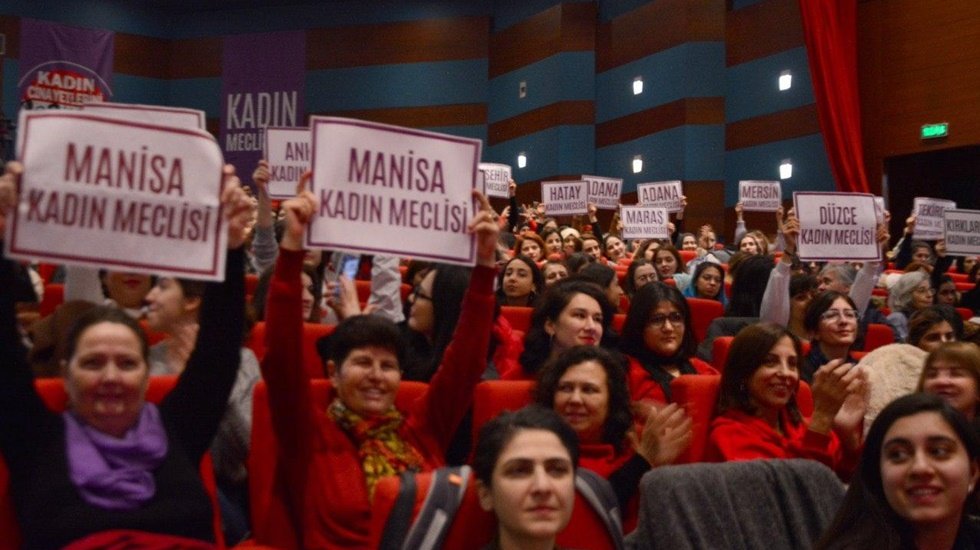Şehirleri, &uuml;lkeyi, d&uuml;nyayı kadınlar da y&ouml;netecek.