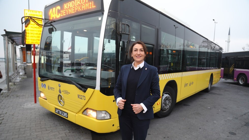 Toplu taşıma da kadın şoförler direksiyon başında