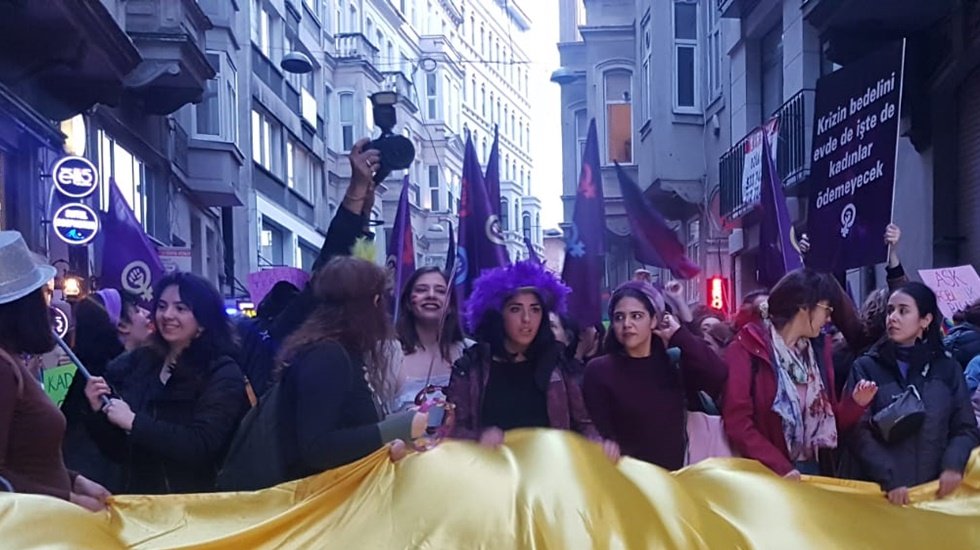 Beyoğlu Kaymakamlığı &lsquo;Feminist Gece Y&uuml;r&uuml;y&uuml;ş&uuml;&rsquo;n&uuml; yasakladı