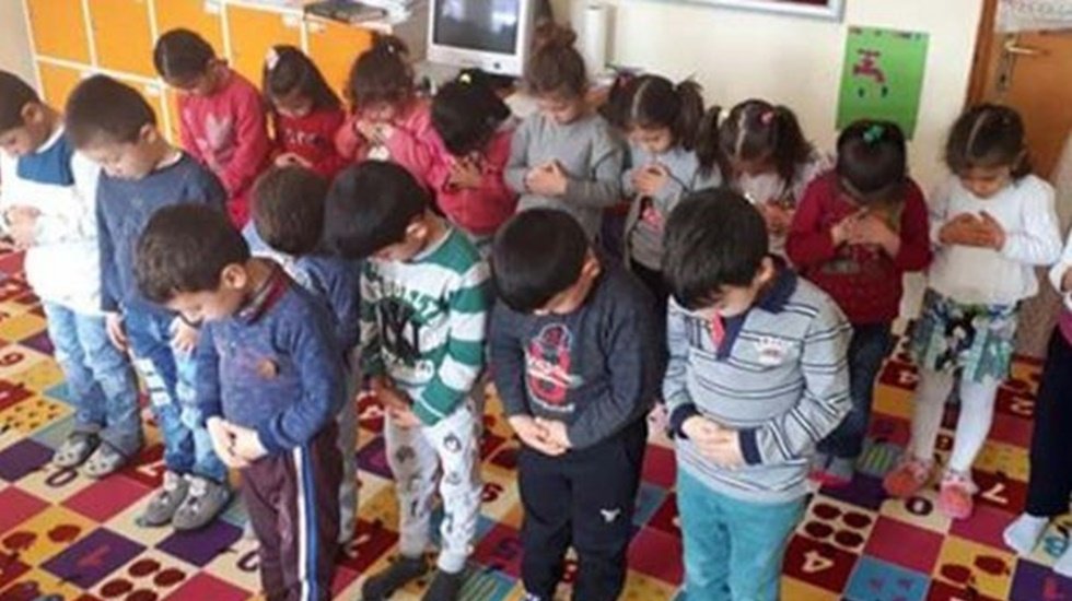 Anaokulunda din eğitimi: 'Eğitmen' Diyanet'ten!