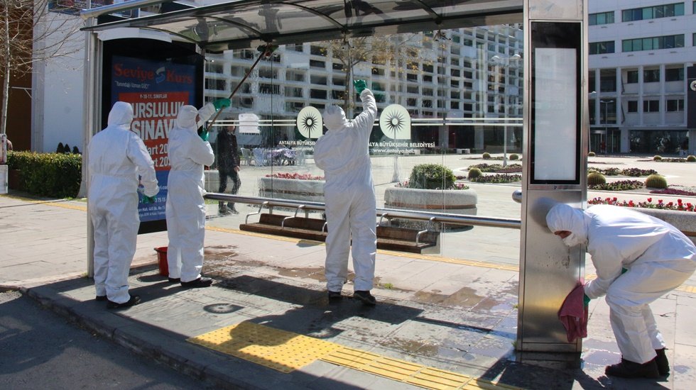Antalya B&uuml;y&uuml;kşehir korona vir&uuml;s&uuml;ne karşı &ouml;nlemini yoğunlaştırdı