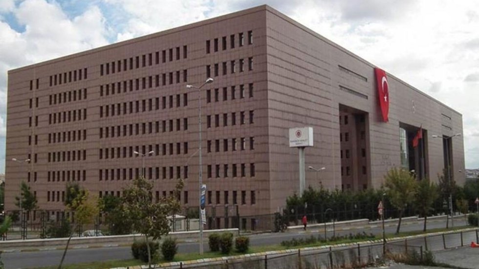 Bakırk&ouml;y Adliyesi&rsquo;nde Koronavir&uuml;s vakası: 6 mahkeme karantinaya alındı