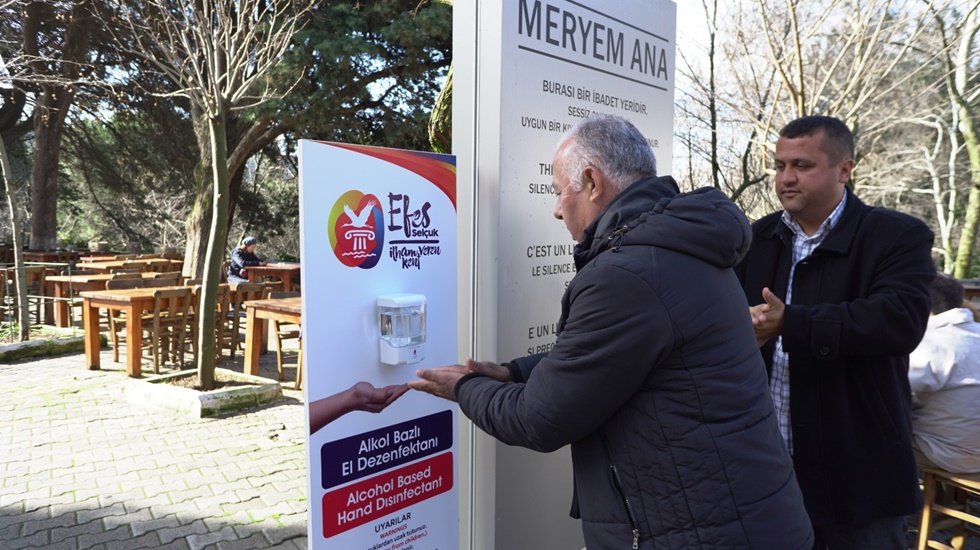 Efes Sel&ccedil;uk&rsquo;ta vir&uuml;slere karşı &ouml;nlem