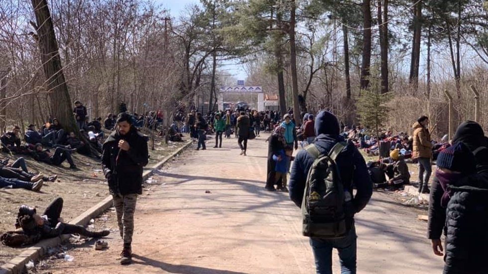 HDP: "AKP ve MHP milyonlarca insanın g&ouml;&ccedil; etmesine sebebiyet verdi"