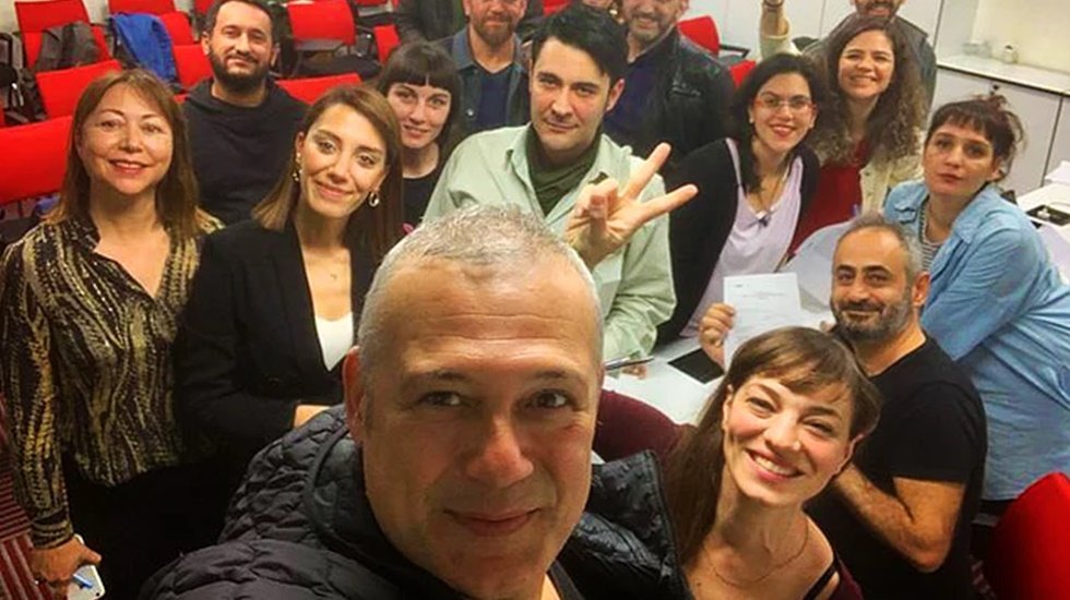 İstanbul Şehir Tiyatroları'ndan ihra&ccedil; edilen sanat&ccedil;ılar geri d&ouml;nd&uuml;