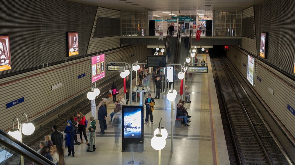 İzmir&rsquo;de toplu ulaşımda vir&uuml;s kaynaklı azalma