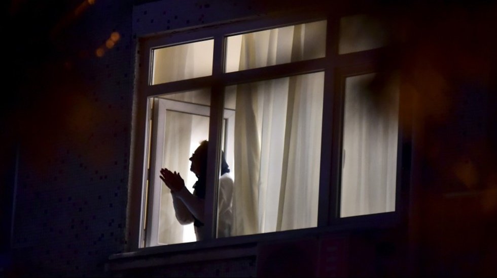 İzmitlilere &lsquo;EvdeKal&rsquo; konseri