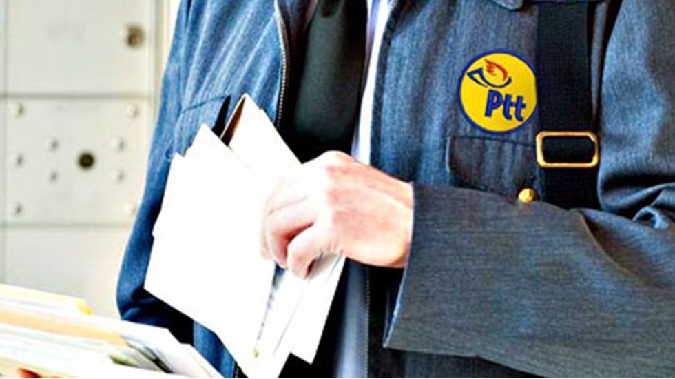 İzmir'de PTT &ccedil;alışanı &lsquo;sıcak&rsquo;tan &ouml;ld&uuml;