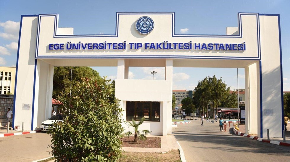 Rekt&ouml;r Budak &ldquo;Salgına karşı m&uuml;cadelemizde stok sıkıntımız yok&rdquo;