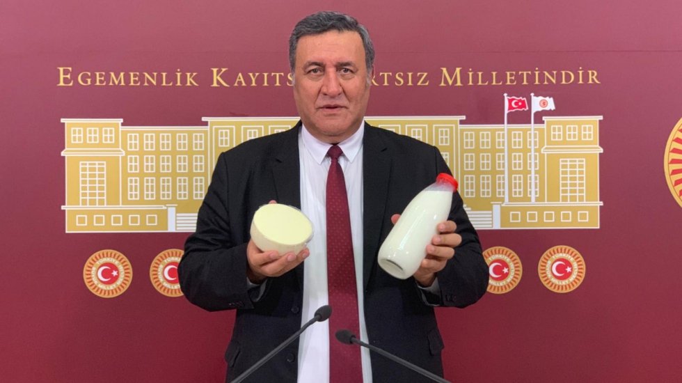 G&uuml;rer: &ldquo;S&uuml;t &uuml;reticisi yine&nbsp;sırtından vuruldu&rdquo;