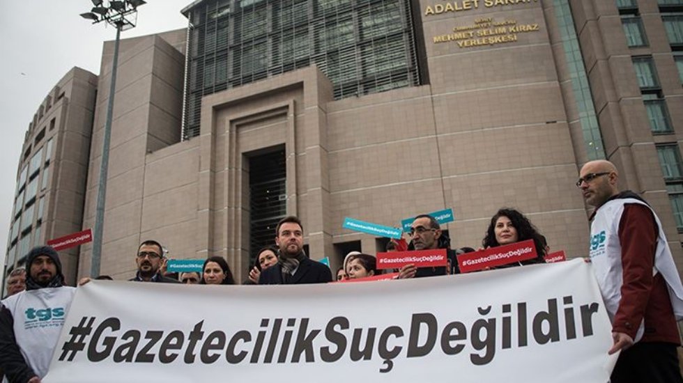 Gazetecilerin yıpranma hakkını verin