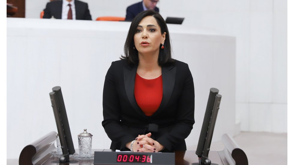 Y&uuml;ceer: &lsquo;Kadın-erkek eşitliğine inanmayanlar kadına şiddeti &ouml;nleyemez&rsquo;