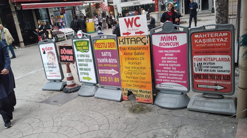 Zabıtadan kaldırım işgaline sıkı takip