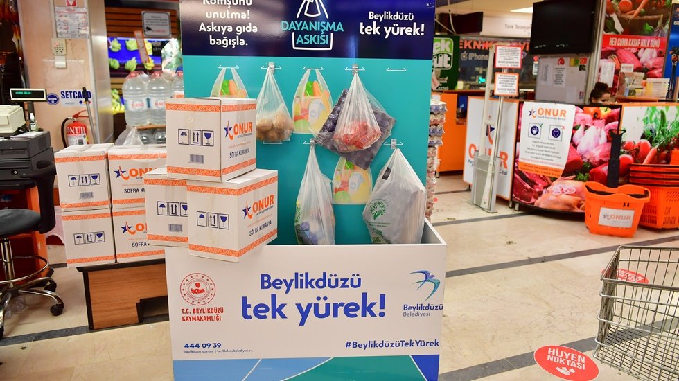 Beylikdüzü halkı ilk gün 85 kolilik kumanya hazırladı