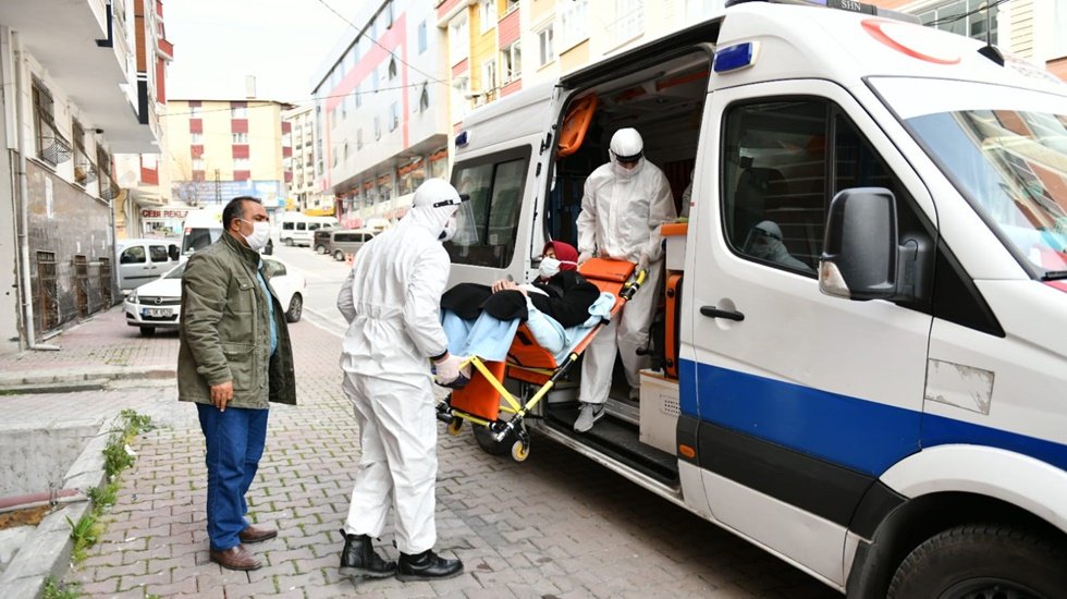 Esenyurt Belediyesi’nden Hasta Nakil Ambulansı Hizmeti…