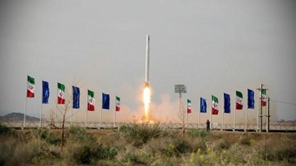 İlk askeri uydusunu fırlatan İran&rsquo;a ABD'den tepki