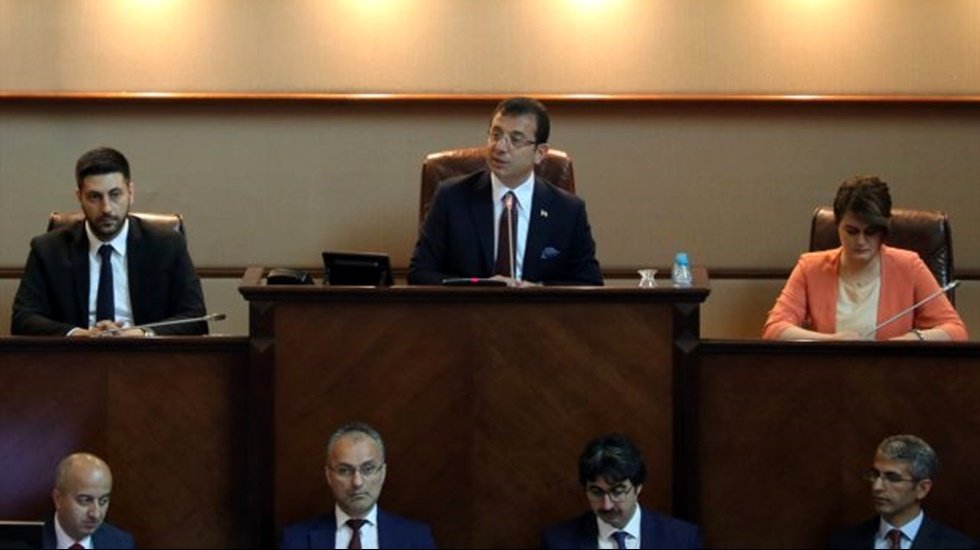 İmamoğlu, İBB Meclisi’ni “salgın” gündemiyle olağanüstü toplantıya çağıracak