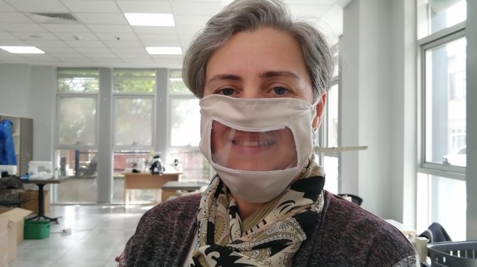 İşitme engellilere dudak okunabilen &ouml;zel maske