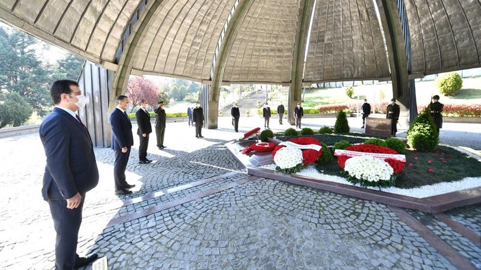 İstanbul protokol&uuml; 8&rsquo;nci cumhurbaşkanı Turgut &Ouml;zal&rsquo;ı andı